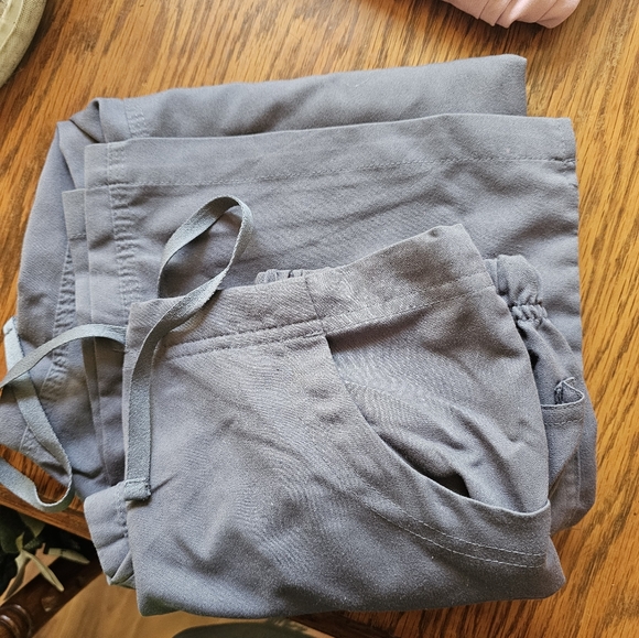 Figs and carhartt scrubs - Picture 6 of 6